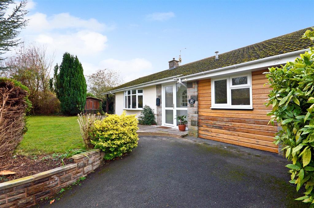 Haymeadow Lane, Burghill, Hereford 3 bed detached bungalow £350,000
