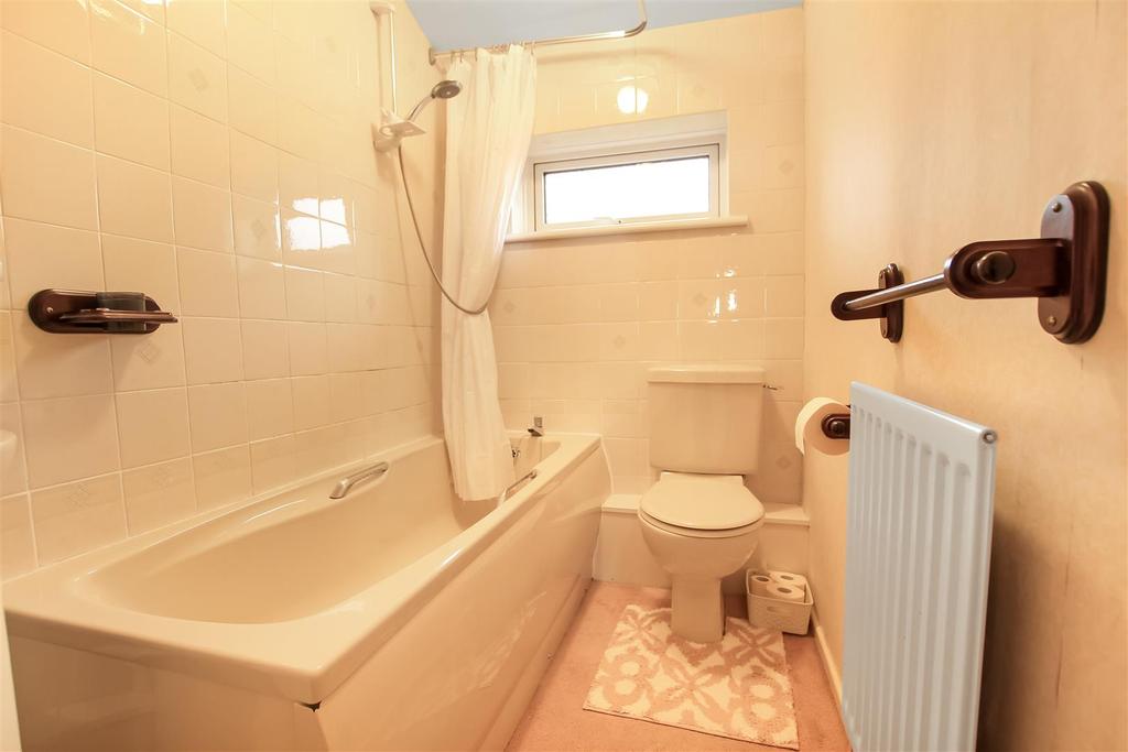 Bathroom.jpg