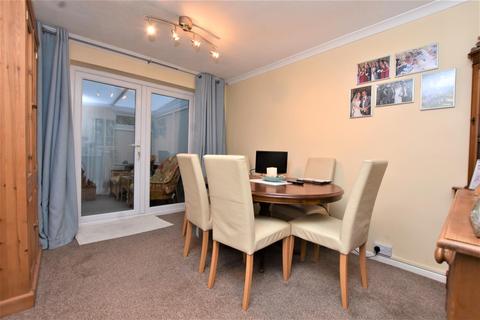 11 Berwick Close, Eastbourne, BN22 0TA