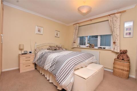 11 Berwick Close, Eastbourne, BN22 0TA