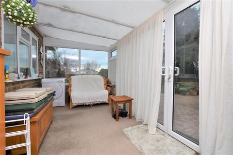 11 Berwick Close, Eastbourne, BN22 0TA