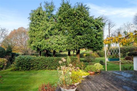 13 Sunset View, Barnet, EN5 4LB