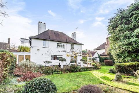 13 Sunset View, Barnet, EN5 4LB