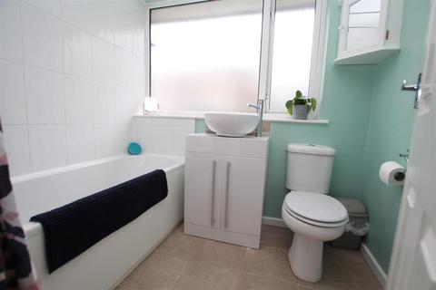 56 Hall Road, Bradford, BD2 2DZ