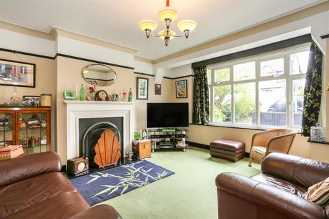 23 Dalmeny Road, Carshalton, SM5 4PW