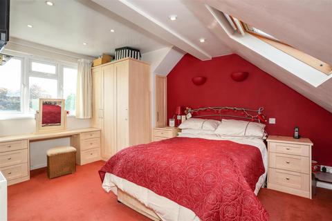 23 Dalmeny Road, Carshalton, SM5 4PW