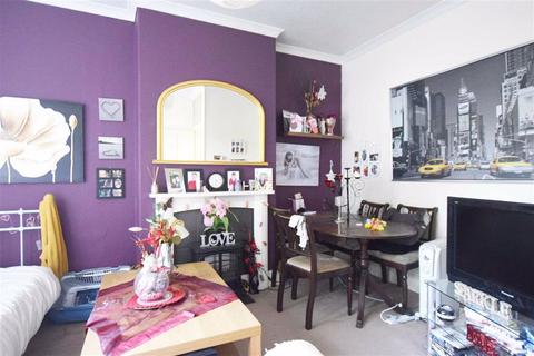 Flat 4, 61 Denmark Road, Gloucester, GL1 3JJ