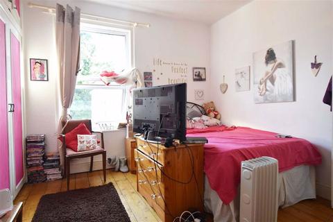 Flat 4, 61 Denmark Road, Gloucester, GL1 3JJ