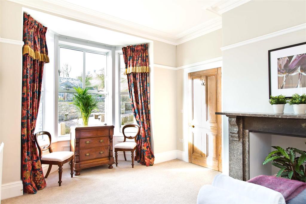 Main Bedroom/Reception