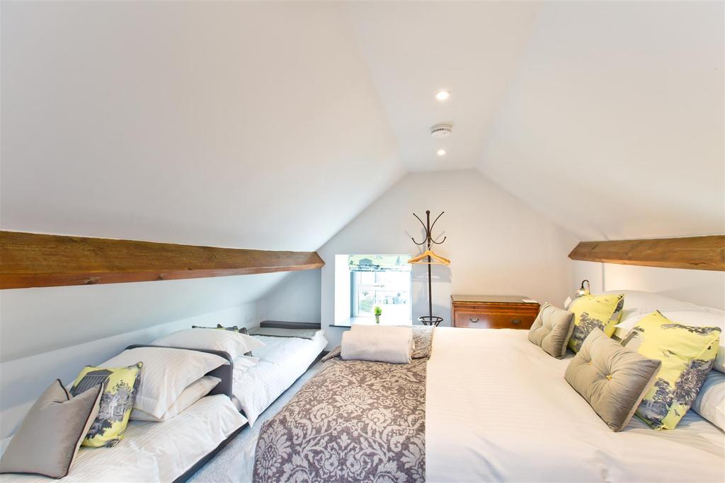 Bedroom Seven