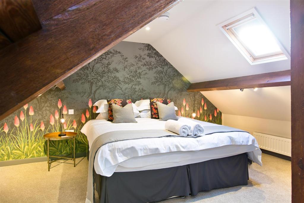 Bedroom Nine