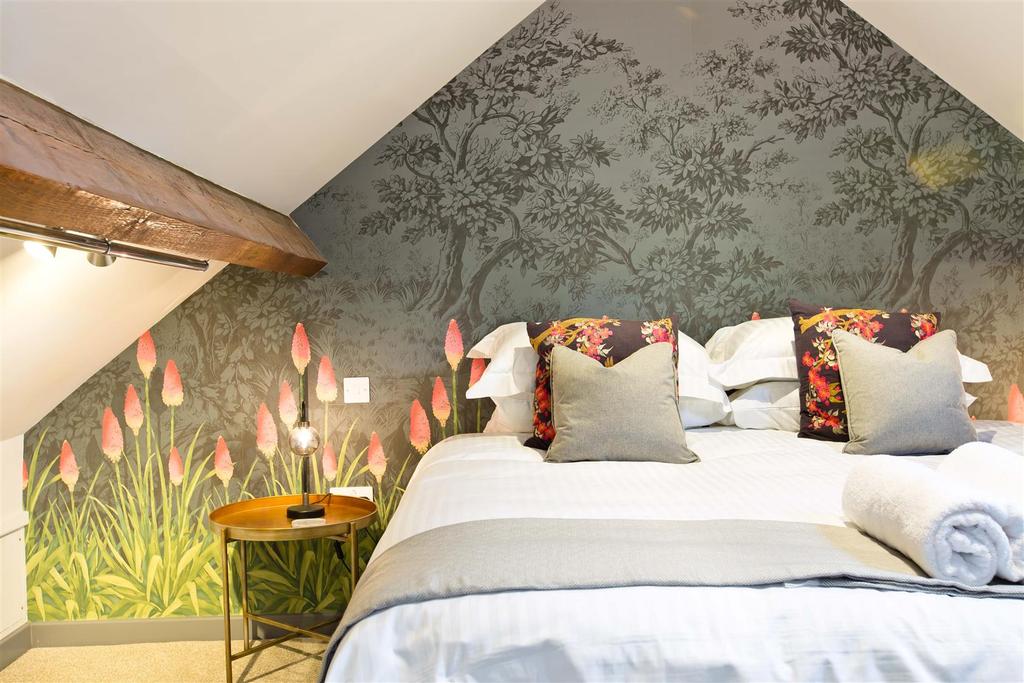Bedroom Nine
