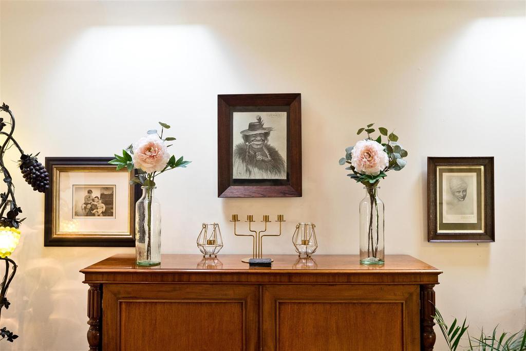 First Floor Reception