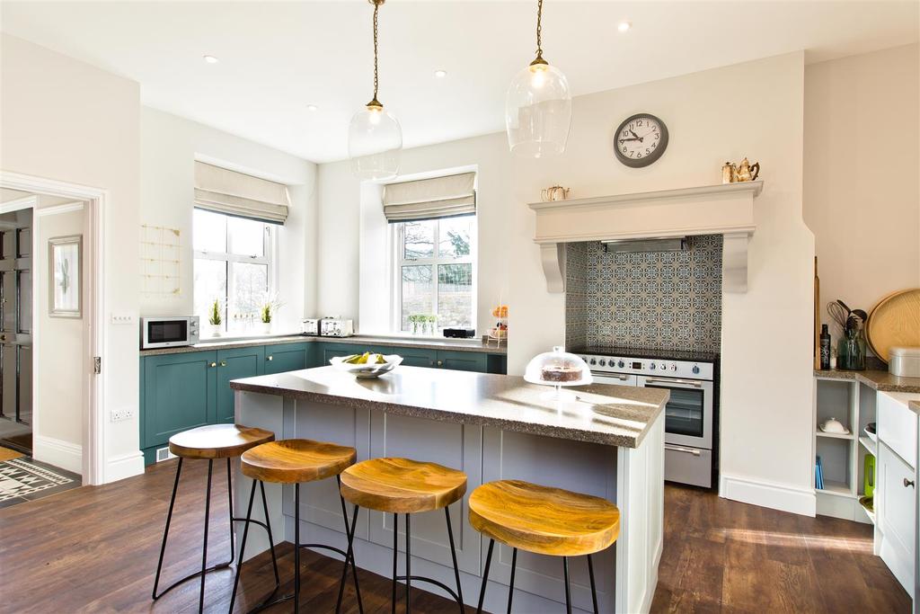 Kitchen/Breakfast Room