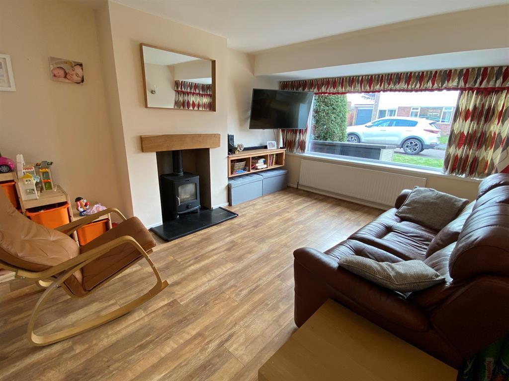 Smarts Avenue, Shenstone Wood End... 3 bed semidetached house £270,000