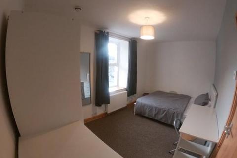 4 bedroom house share to rent - James Street
