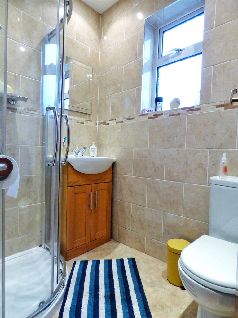 Shower Room: