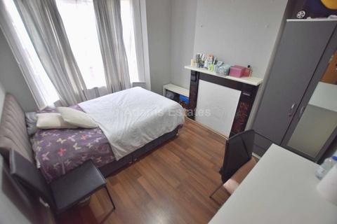 undefined, Grange Ave, Reading