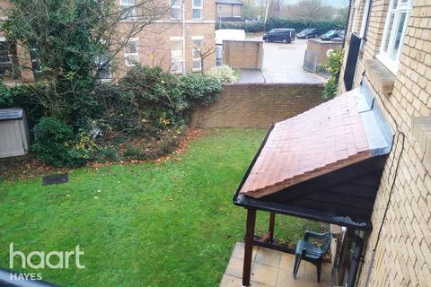 29 Meadowlea Close, Harmondsworth, West Drayton, UB7 0AF