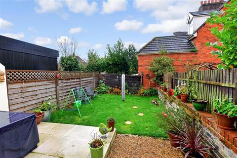 48 Bournemouth Road, Folkestone, CT19 5AZ