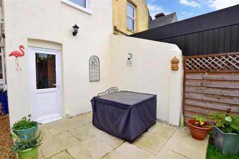 48 Bournemouth Road, Folkestone, CT19 5AZ