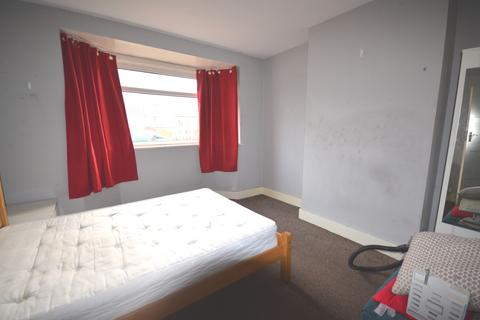 42 Rayford Avenue, London, SE12 0NG