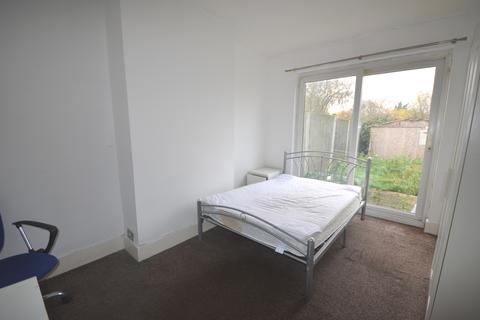42 Rayford Avenue, London, SE12 0NG