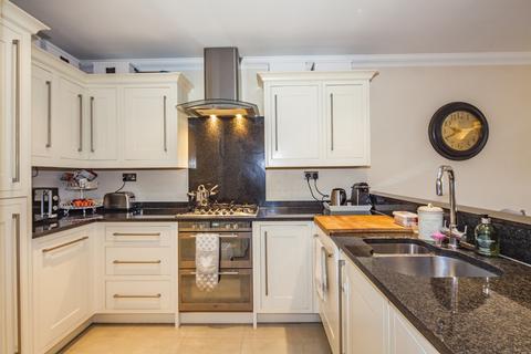 undefined, Flat 3, 30 Chiltern Court, Goring on Thames, RG8