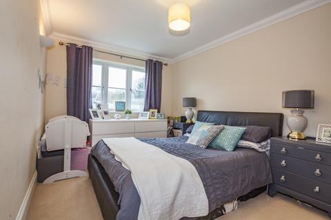undefined, Flat 3, 30 Chiltern Court, Goring on Thames, RG8