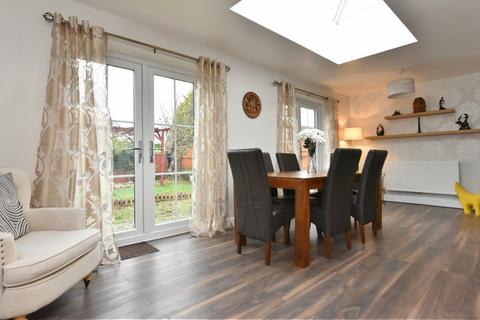40 Langdale Drive, Burscough, Ormskirk, L40 5SF