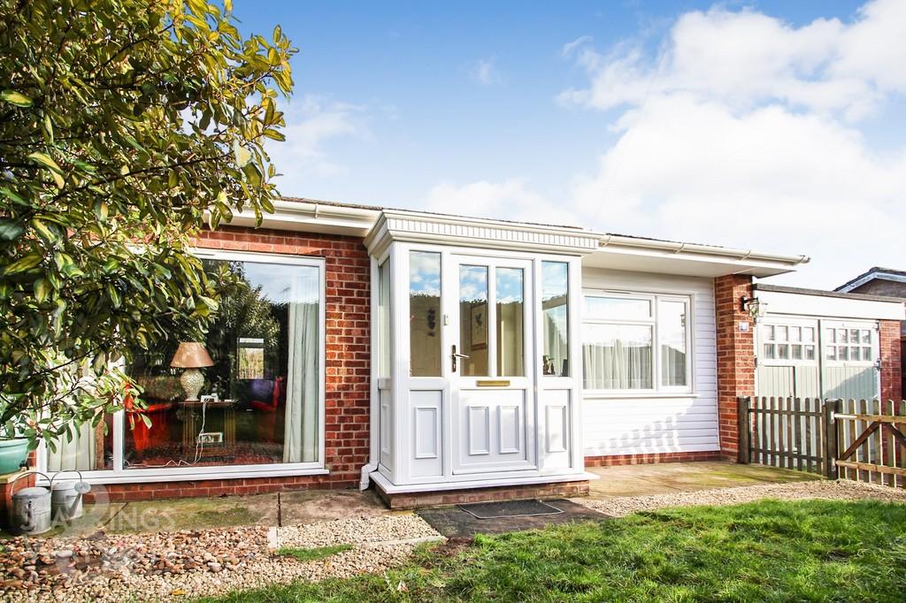 Nursey Close, Ellingham, Bungay 2 bed detached bungalow £200,000