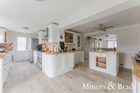 16 Bernard Close, Rackheath, Norwich, NR13 6QS