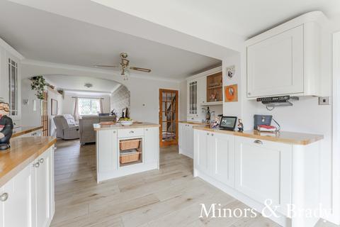 16 Bernard Close, Rackheath, Norwich, NR13 6QS