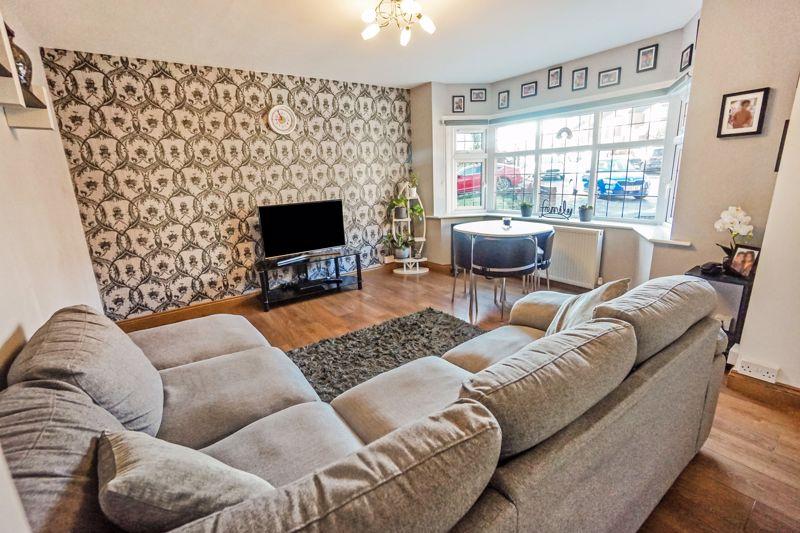 Charlemont Avenue, West Bromwich 4 bed detached house £320,000