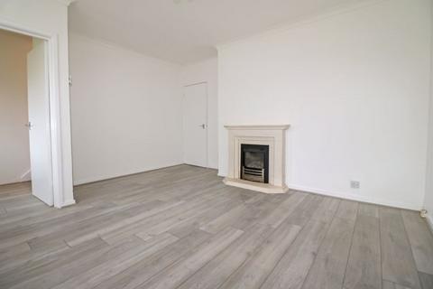 3 bedroom terraced house to rent, LANGLEY