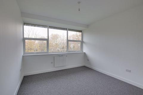 2 bedroom apartment to rent, Pavilions Court, Trowbridge