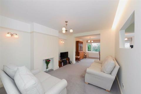 127 Chipstead Way, Woodmansterne, Banstead, SM7 3JJ