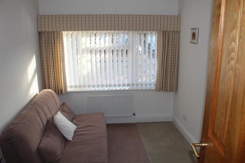 6 Bedford Drive, Groby, Leicester, LE6 0YB