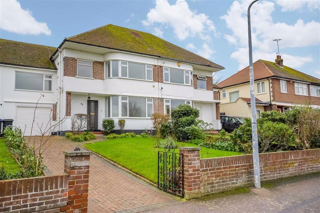 Omer Avenue, Margate, Kent 4 bed terraced house £440,000