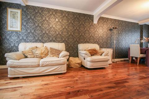 38 Tynemouth Drive, Enfield, EN1 4LS