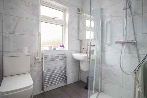 38 Tynemouth Drive, Enfield, EN1 4LS