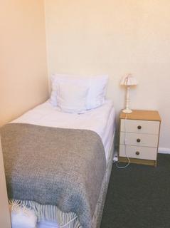 4 bedroom flat to rent, Saint Dunstans Street