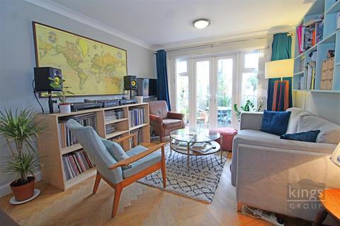62 Leabank Square, London, E9 5LR