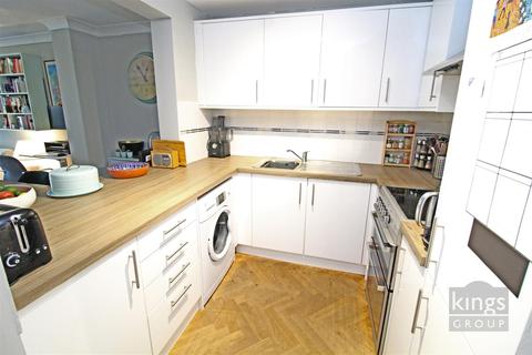 62 Leabank Square, London, E9 5LR