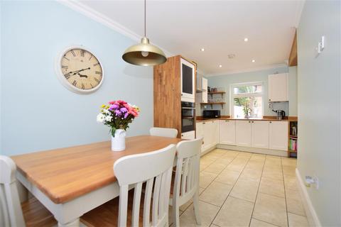 16 Brook Road, Faversham, ME13 7HA