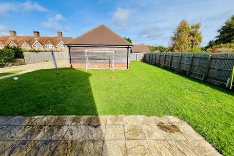 4 bedroom detached house for sale, Old Bothampstead Road, Beedon RG20