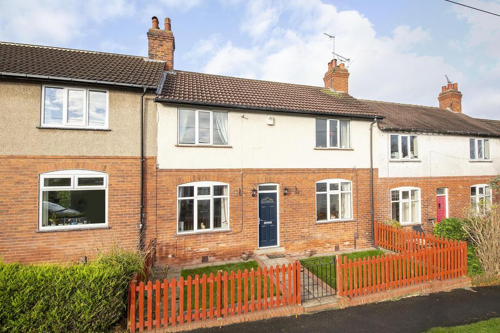 Roman Crescent, Roundhay, Leeds, LS8 2DW 3 bed semidetached house £