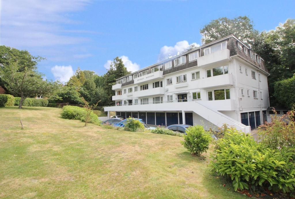 Braidley Road, Bournemouth, Dorset, BH2 2 bed flat £975 pcm (£225 pw)
