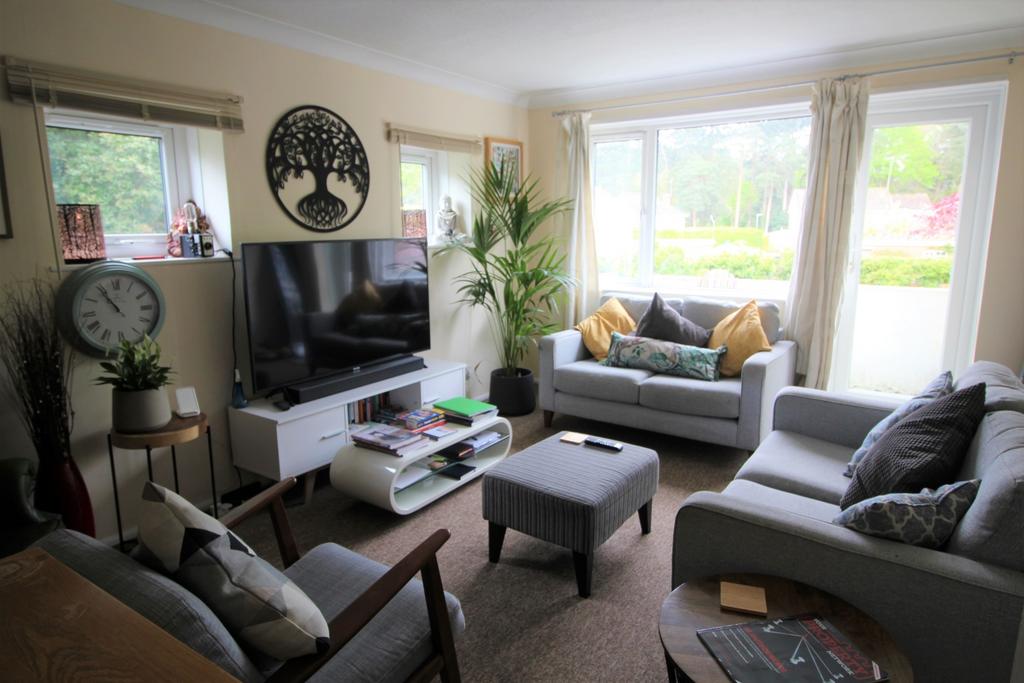 Braidley Road, Bournemouth, Dorset, BH2 2 bed flat £975 pcm (£225 pw)