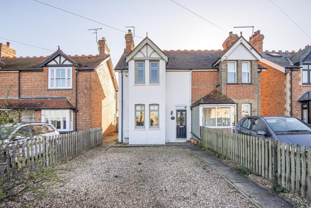 Burford Road, Witney, OX28 3 bed semidetached house £425,000